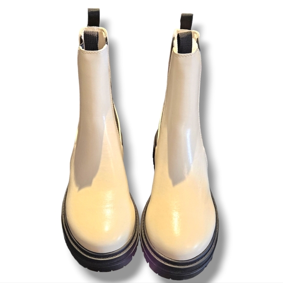 Pull on chelsea boots - Picture 4 of 7